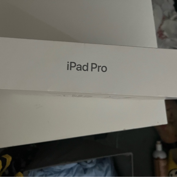 iPad Pro - Picture 3 of 6